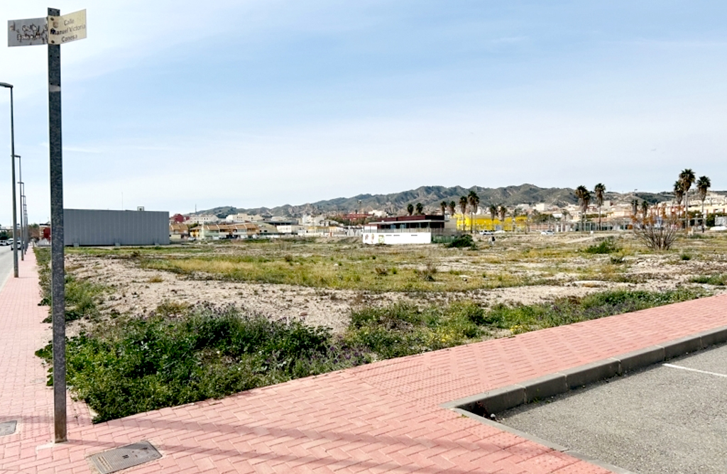 DGenes construir un Centro Multidisciplinar de Atencin Integral a las Enfermedades Raras en una parcela de La Bscula